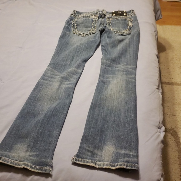 Jeans - Picture 2 of 3